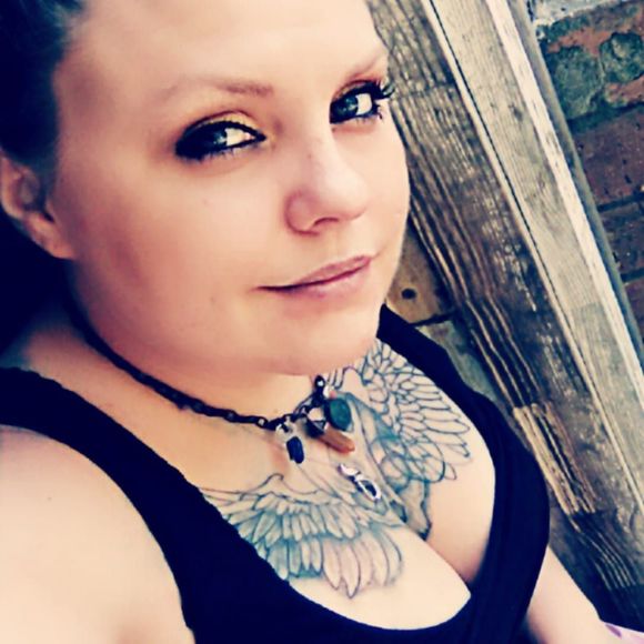 Meet your Posher, Justine - Picture 1 of 1